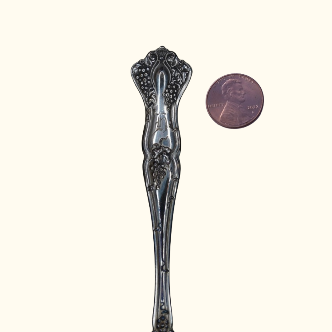 Grapes w/ monogramm - Spoon Ring