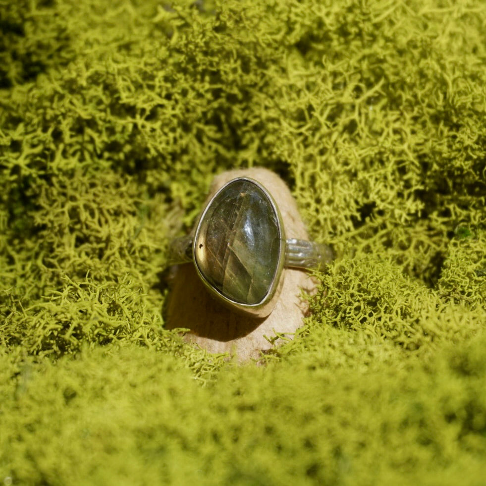 Labradorite Ring - Size 11.5